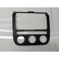 Рамка магнитолы VAG Golf V (2003 - 2009) 1K0858069L1QB