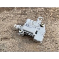 Активатор замка багажника Volkswagen Polo 4 2005 3B0959781C