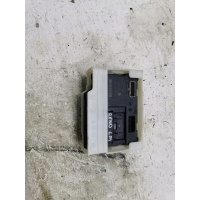 Считыватель карт renault clio iv 12 - 285905280r