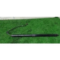 амортизатор двери багажника VW Touareg 2010-2014 2014 7P6827851F