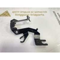 Кронштейн тормозного шланга Volkswagen Touareg 3 CR7 до рестайлинг 2020 4M0611845P