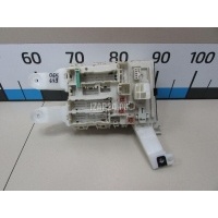 Блок предохранителей Toyota Auris (E15) (2006 - 2012) 8273002300