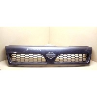 Решетка радиатора Nissan Sunny N14 1994