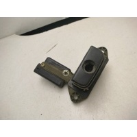 замок багажника RENAULT Megane 1 1996-2002 7701473742, 7700427088