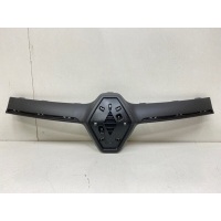 накладка решетки радиатора Renault Logan 2 2018- 623826051R
