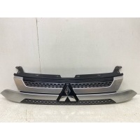 решетка радиатора MITSUBISHI Outlander 3 2018-2021 7450B304, 7450B304, 7450B305