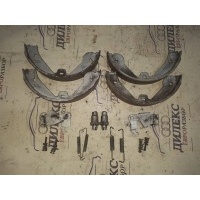 колодки ручного тормоза к-кт Audi Q7 2005> 2012 7L0698525