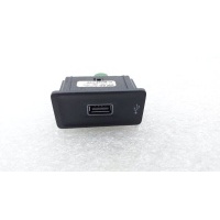 Адаптер USB Volkswagen Touareg CR 2019 760035222