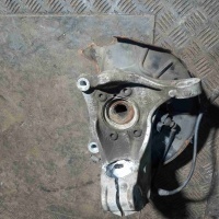 Ступица передняя левая Volkswagen Passat B6 2006