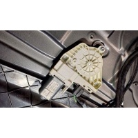 Моторчик стеклоподъемника задний левый Audi Q7 4L 2008 4L0959801B