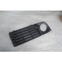 4d0853636a audi a8 d2 заглушка решётка бампера передняя правый