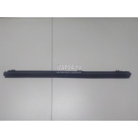 Накладка стекла заднего правого Toyota Land Cruiser (150)-Prado 2009 6817360060