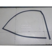 Уплотнитель стекла двери Toyota Land Cruiser (150)-Prado 2009 6815160070
