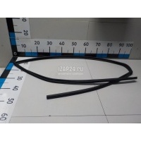 Уплотнитель стекла двери Toyota Land Cruiser (150)-Prado 2009 6814160080