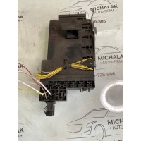 Блок предохранителей реле renault clio 1.4 7700411319c 7700415565