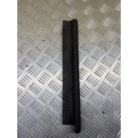 Уплотнитель капота Land Rover Range Rover Sport II (2013-2022) 2016 LR034448