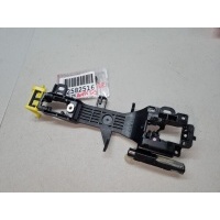 Кронштейн ручки двери передней правой Toyota Avensis T27 2008-2018 6920105040