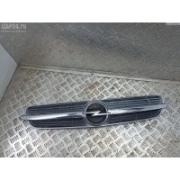 Решетка радиатора Opel Vectra C 2002 13106812