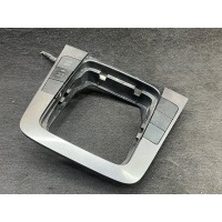 Рамка (накладка) рычага КПП Volkswagen Passat B6 2008 3C0864263