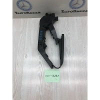 Педаль газа Mercedes W211 Mercedes W211 E 2002-2009 A2113000504