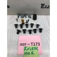 Болты крепления крышки багажника Mercedes W203 Mercedes W203 C 2000-2007 A2039870040