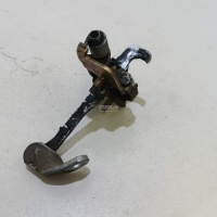 Ограничитель двери Renault Sandero (2009 - 2014) 6001546886