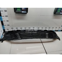 Решетка в бампер центральная Renault Megane III (2009 - 2016) 622543994R
