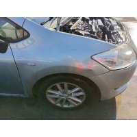 Toyota auris i крыло фронтальные и передняя правая 1f8