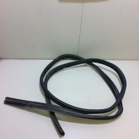 Уплотнитель двери Renault Lada Largus 2012 6001547017
