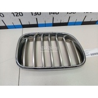 Решетка радиатора правая BMW X3 F25 (2010 - 2017) 51117210726