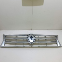 Решетка радиатора Renault Duster 2012 623825665R