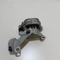 Опора двигателя правая Renault Duster 2012 112101351R