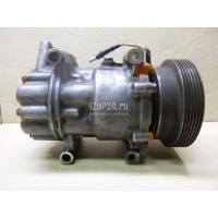 Компрессор кондиционера Renault Duster 2012 926005474R