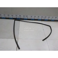 Уплотнитель стекла двери Toyota Auris (E18) (2012 - 2018) 6814102310