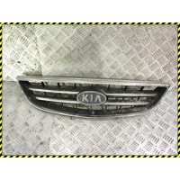 Решетка радиатора Kia Carens 2 2004