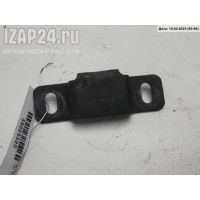 Кронштейн крепления Volkswagen Passat B5 1997 4d0260427