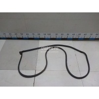Уплотнитель двери Toyota Corolla E18 2013 6787102240
