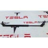 Амортизатор капота Tesla Model S 2016 1062634-00-A