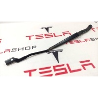 Щеткодержатель (поводок стеклоочистителя, дворник) Tesla Model S 2016 6005951-00-C