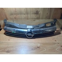 Решетка передняя opel astra h