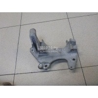 Кронштейн генератора Renault Sandero 2014 117104394R