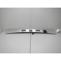 Накладка двери багажника Land Rover Discovery Sport 2014 LR085654