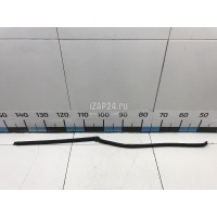 Уплотнитель двери Renault Kaptur 2016 828368103R