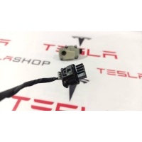 Разъем (фишка) проводки Tesla Model S 2018 1004420-04-T,110485401