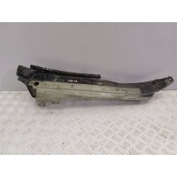Кронштейн крепления крыла переднего левого Audi Q7 2010 4L0805175, 4L0805157B