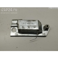 Кронштейн крепления Audi A4 B7 (2004-2008) 2004 8E0827657D