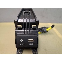 Разъем AUX / USB Hyundai Elantra 6 2018 96120F2010