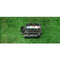 блок клапанов пневмоподвески Audi A8 [4H] 2010> 2010 4h0616013
