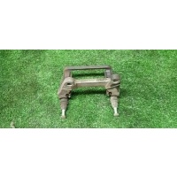 скоба суппорта заднего Audi A8 [4H] 2010> 2010 4H0615425A