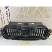 Решетка радиатора Skoda Octavia A8 NN3 2019-2022 5E3807723